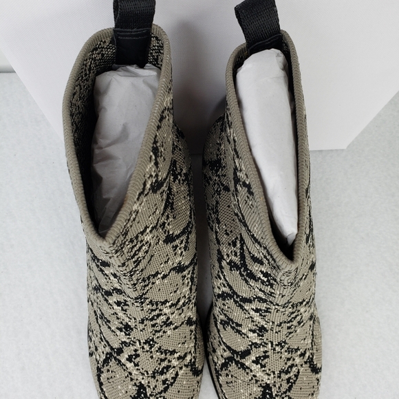 Steven N.Y. Nikia Multi Color Snake Print Fabric Notch Out Heel Boot Sz 8 & 8.5 - Picture 7 of 15